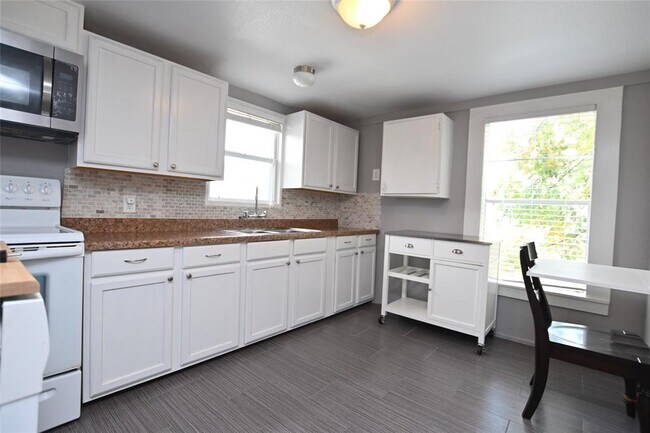 Foto del edificio - 5212-5212 Leeland St