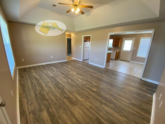 Foto del edificio - 803 Kirkwood Dr