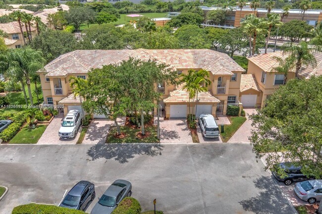 Foto del edificio - 858 NW 170th Terrace
