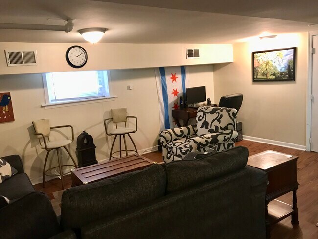 Foto del edificio - 4847 W Hutchinson St