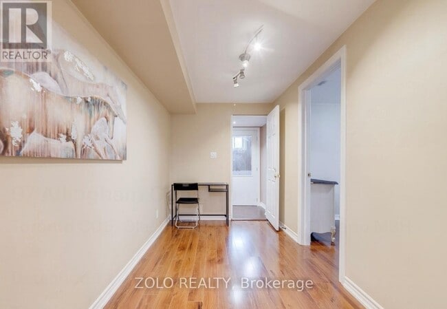 Building Photo - 97 Allingham Gardens