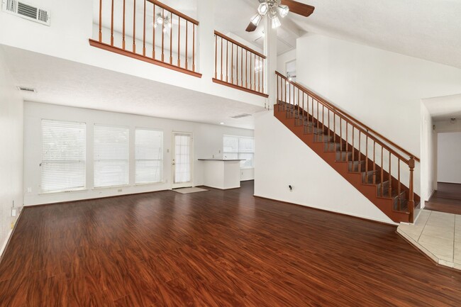 Building Photo - 3118 Kempwood Dr