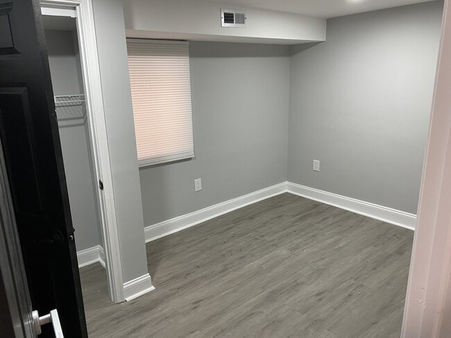 Building Photo - 5114 Belair Rd