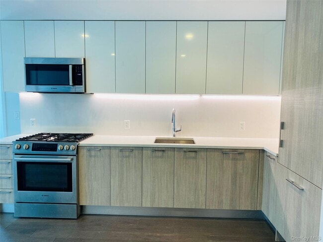 Foto del edificio - 131-40-131-40 40th Rd