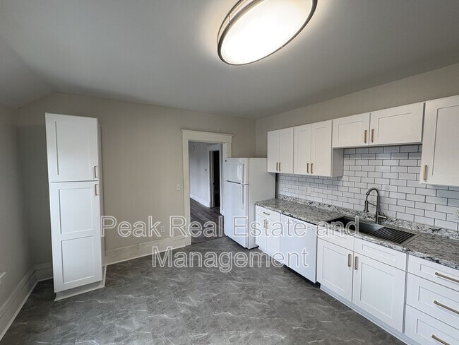 Foto del edificio - 744 Oakland Ave SW