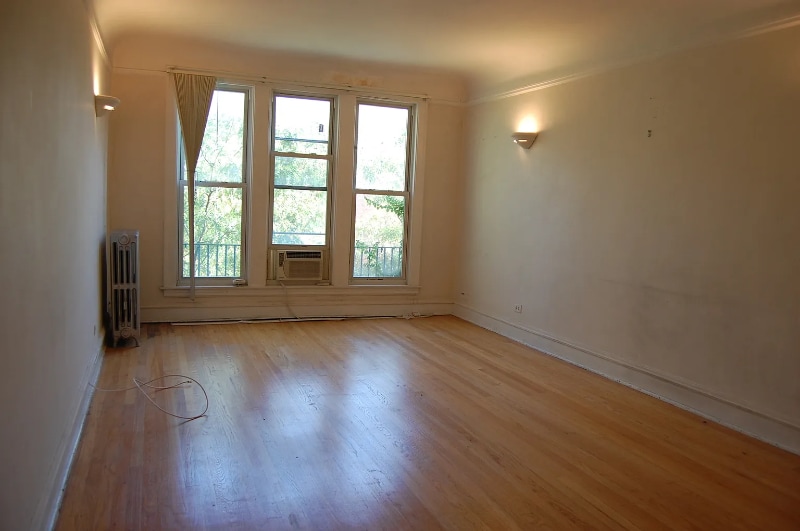 Building Photo - 2904 N Damen Ave