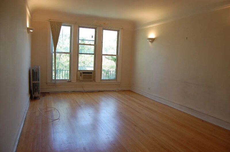 Foto del edificio - 2904 N Damen Ave