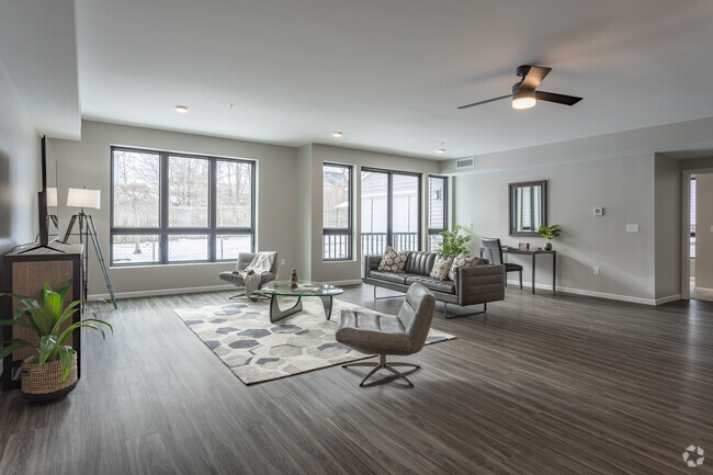 2BD, 2BA - 1,625SF - Grosvenor Place