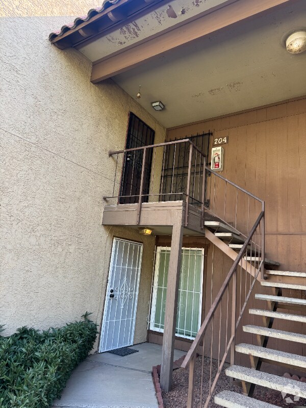 Building Photo - 4608 W Maryland Ave