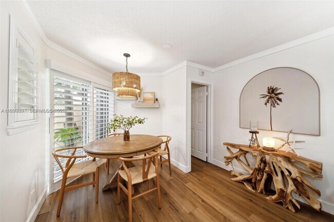 Foto del edificio - 3425 Deer Creek Palladian Cir