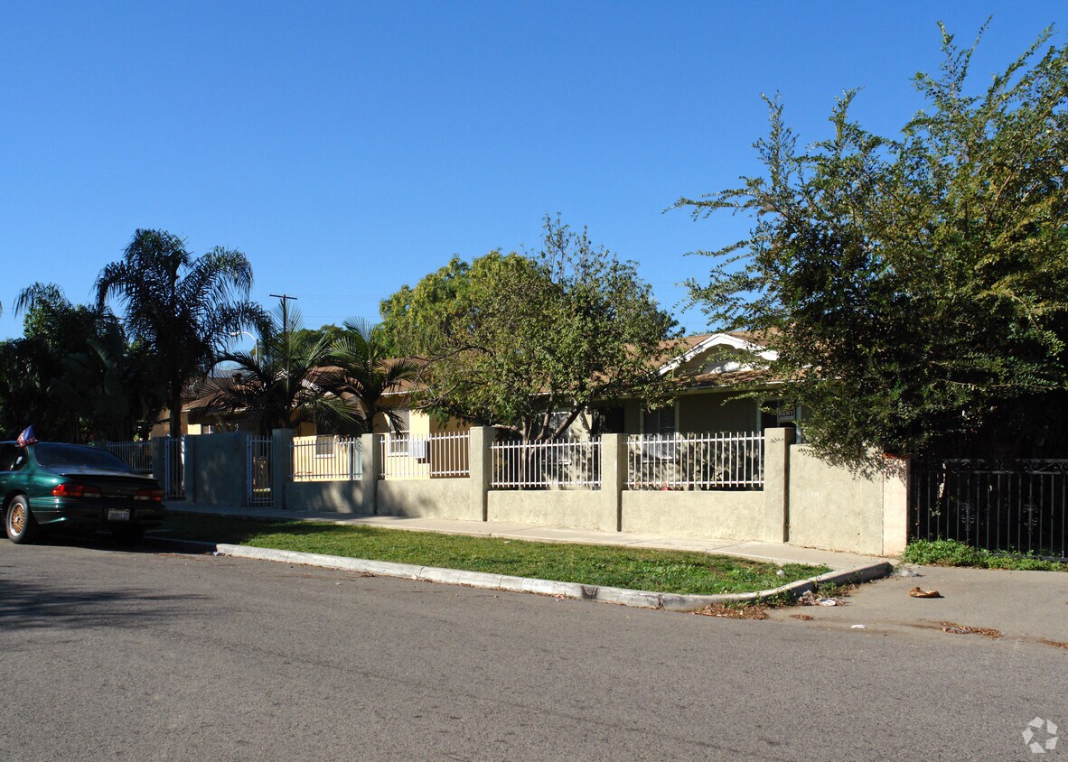 418 S Sheridan St, Corona, CA 92882 418 S Sheridan St Corona, CA