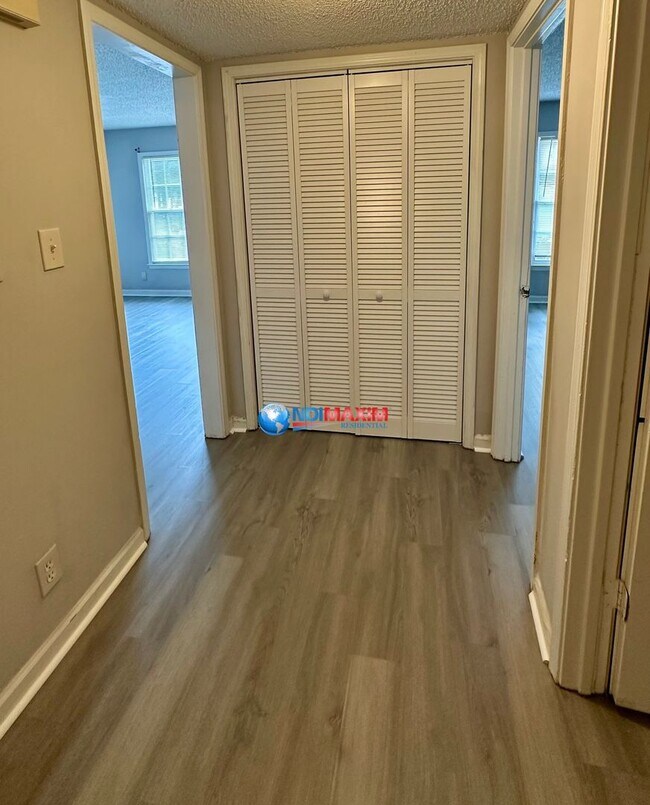 Foto del edificio - 493 Stone Mountain St