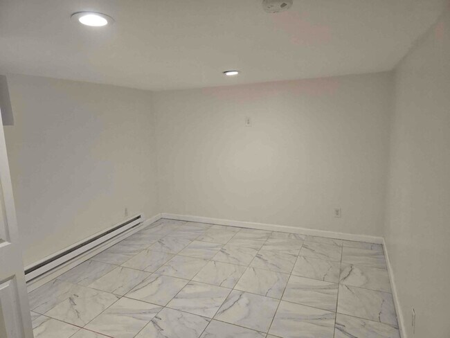 Foto del edificio - 78 Potters Ave