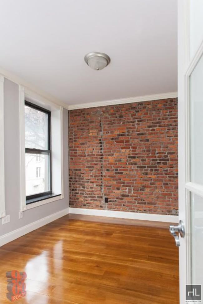 Building Photo - East 12th Street