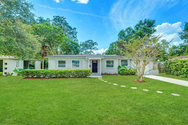 Building Photo - 5112 Huxley Rd