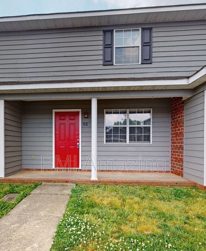 201 Fieldcrest Pl, Stanley, NC 28164 Townhome Rentals in Stanley NC