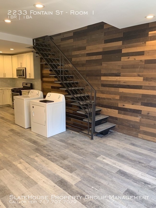 Building Photo - 2233 Fontain St