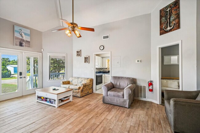 Foto del edificio - 2340 Grand Oaks Ln