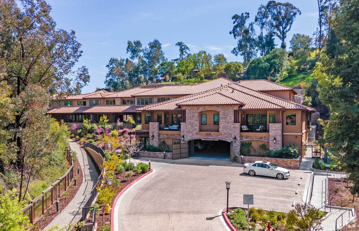 Primary Photo - 3235 Mt Diablo Ct