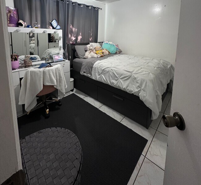 Foto del edificio - 1269 NW 31st St