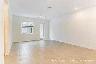 Building Photo - 1929 Transom Ln
