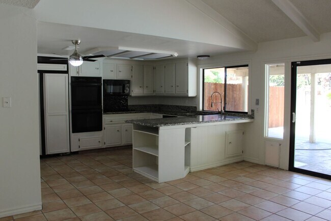 Foto del edificio - Quailwood 3 bed 2 bath pool