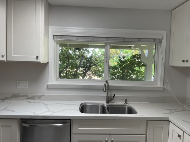 Building Photo - 3 Le Claire Ct