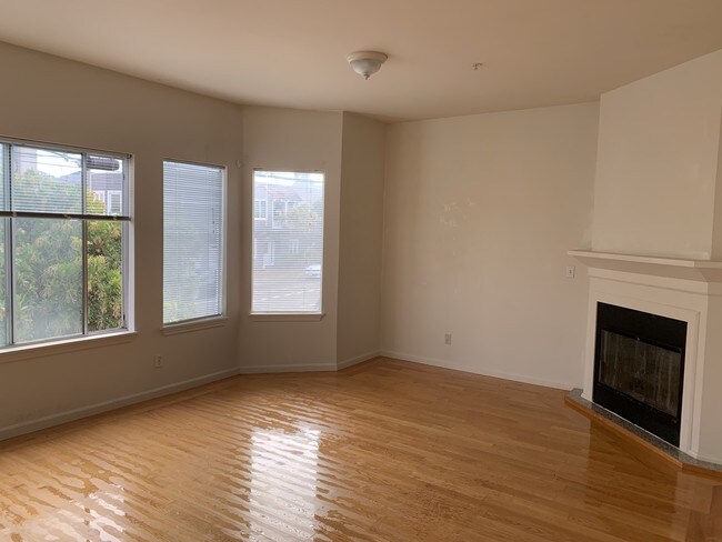 Sala de estar - 2724 Cabrillo St