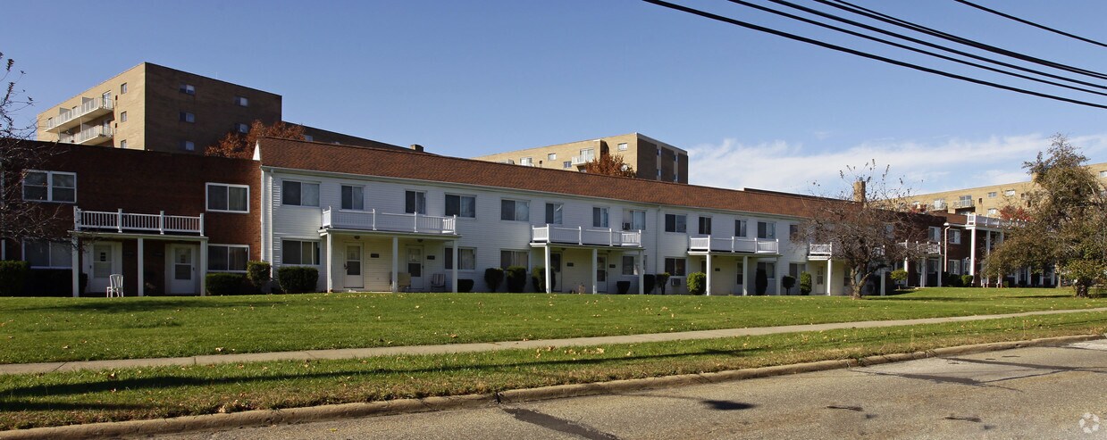Foto del edificio - 5668 Perkins Rd