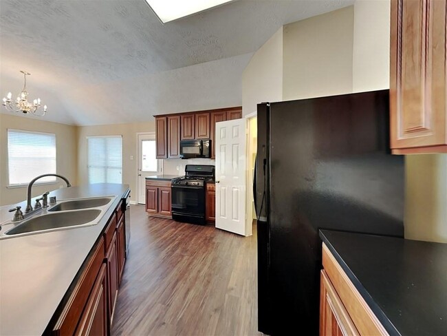 Building Photo - 5727 Indigo Trails Dr