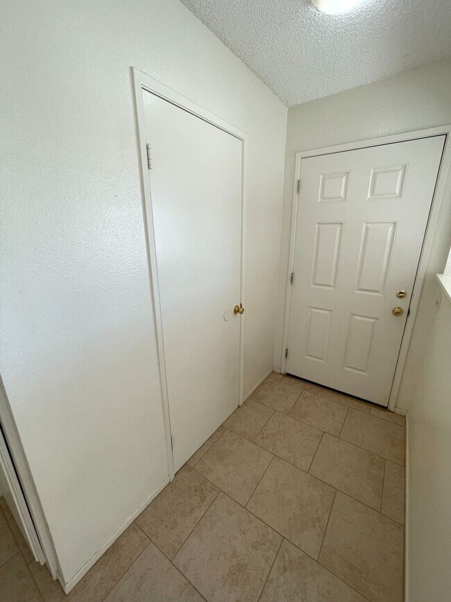 Foto del edificio - 2 BEDROOM APPLE VALLEY HOME!