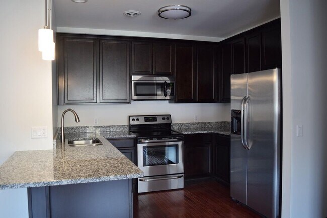 Foto del edificio - 326 W Jefferson St