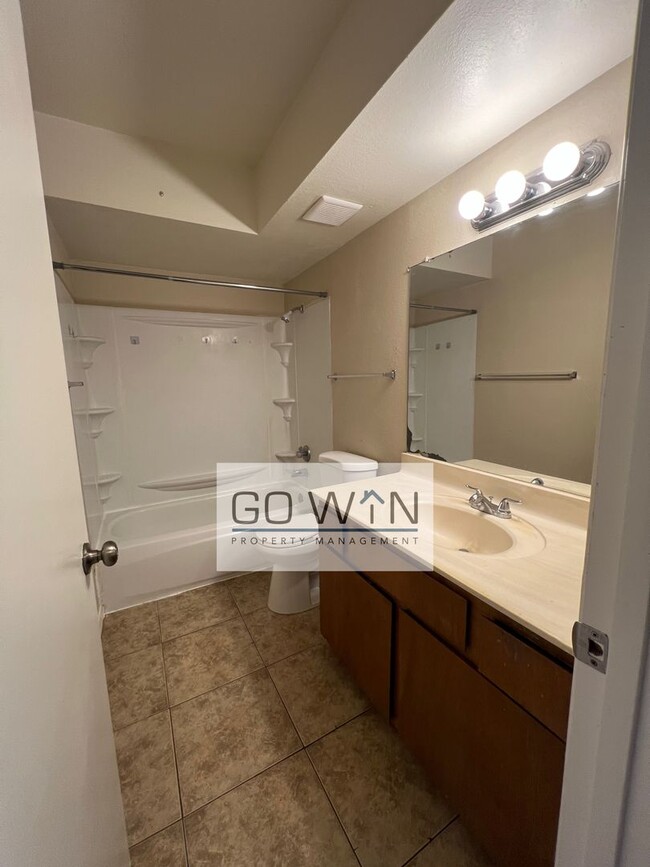 Foto del edificio - 749 W 1st Ave