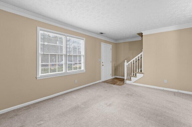 Foto del edificio - 375 Dixie Ct