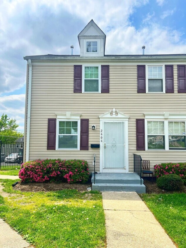 Primary Photo - 3 Bed 1.5 Bath Landover
