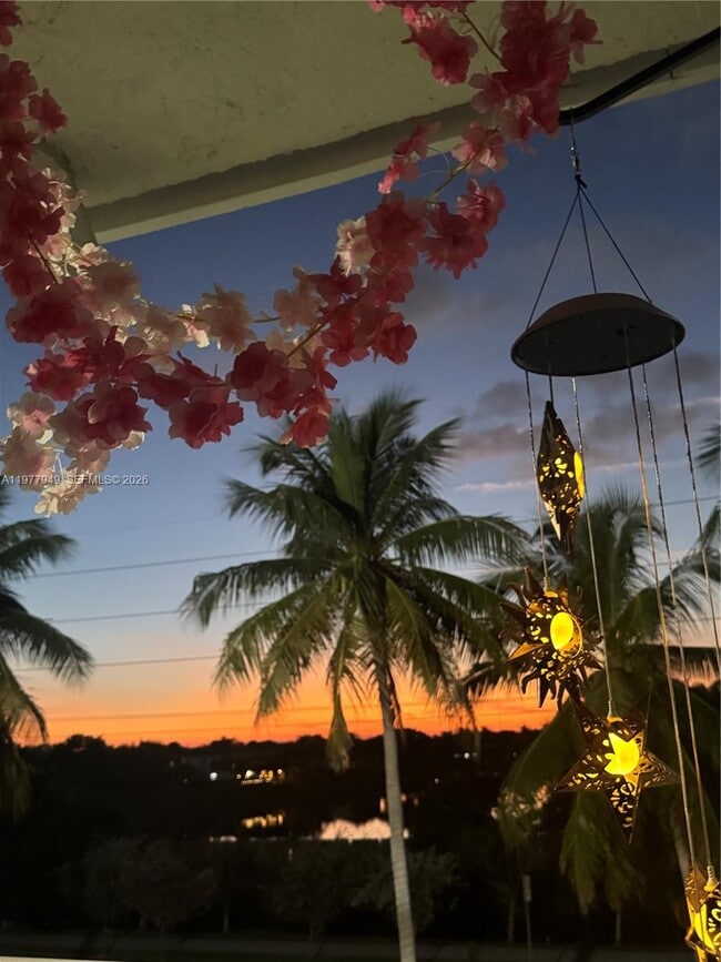 Foto del edificio - 8670 SW 212th St