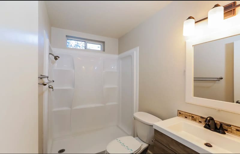 Foto principal - 13401 Bixler Ave