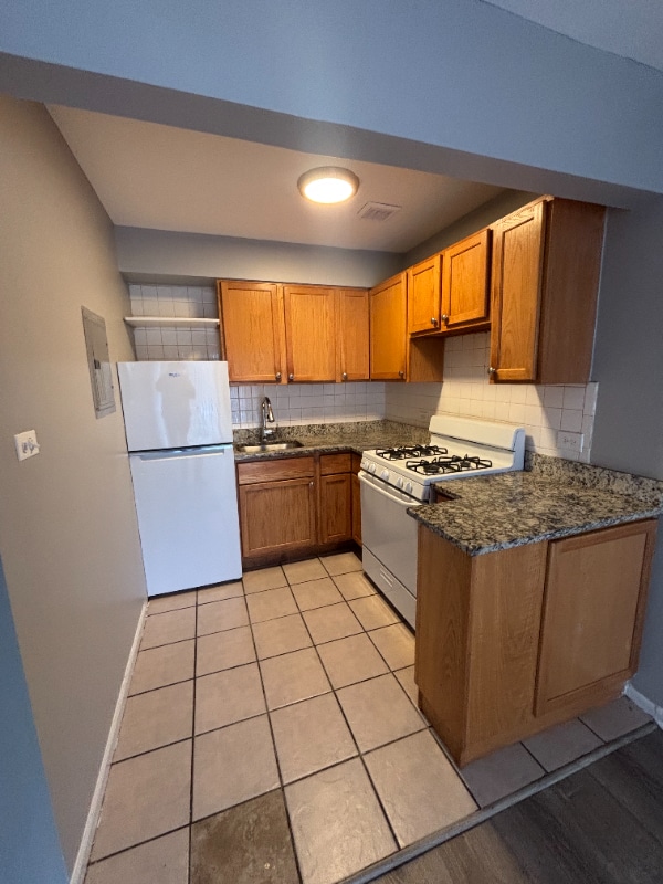 Foto principal - 3353 Commercial Ave