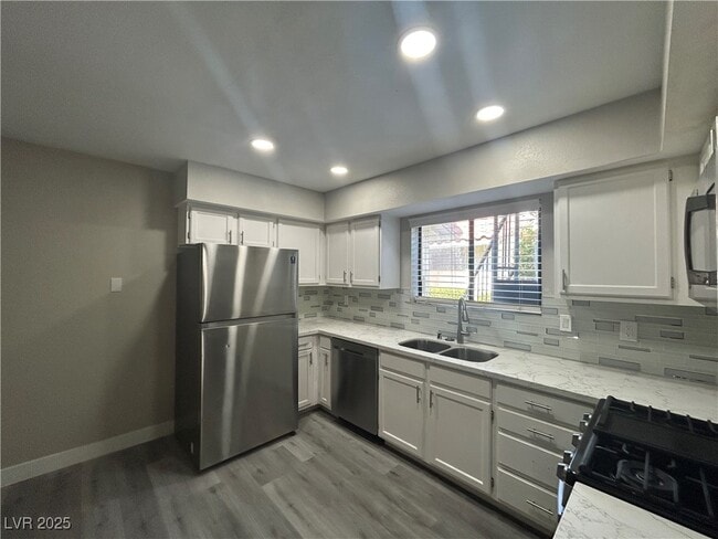 Foto del edificio - 6727 W Charleston Blvd