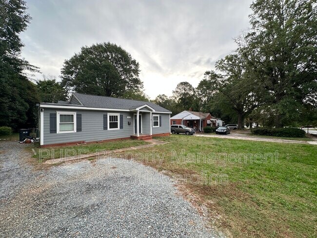 Building Photo - 2615 Ashley Rd