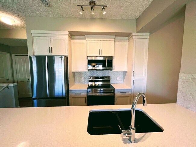 Photo du bâtiment - Gorgeous 2 bedroom, 2 bathroom brand new build in Fireside. (IP081)