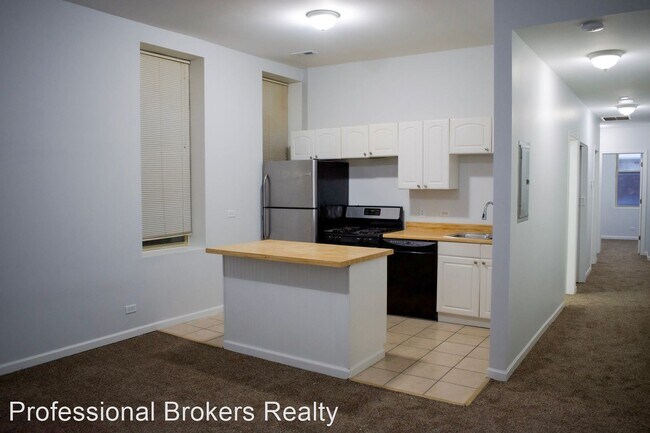 Foto del edificio - 3 br, 1.5 bath House - 752 E 43rd St, Unit 2E