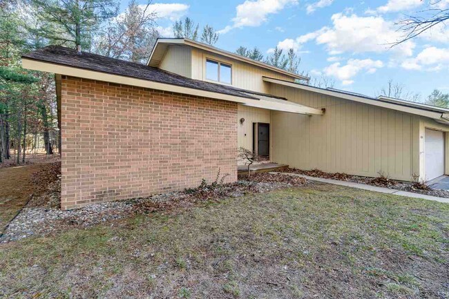 Building Photo - 3301 Pine Grove Dr