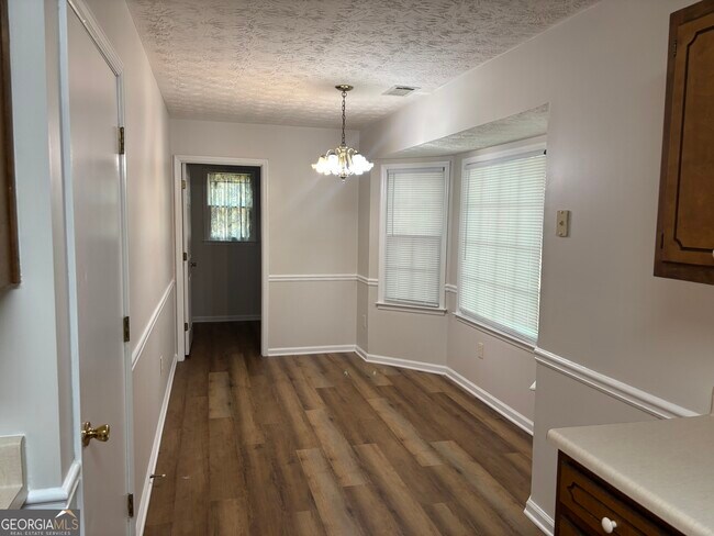 Foto del edificio - 161 Summerfield Dr