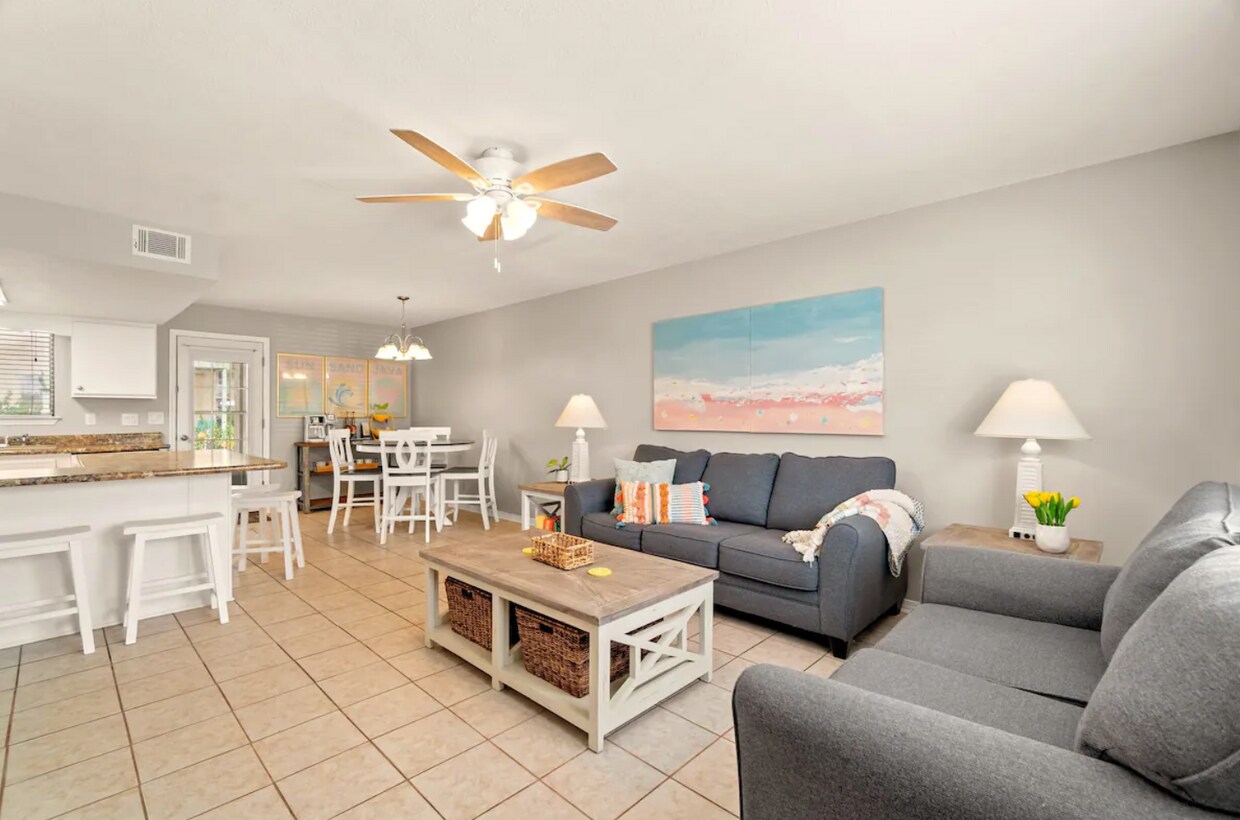 130 W Leslie Ln, Panama City Beach, FL 32407 Townhome Rentals in