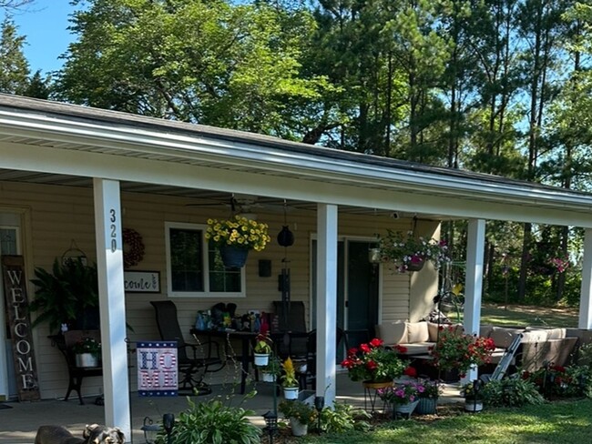 Building Photo - 3 Bedroom Single Family Home in Goreville
