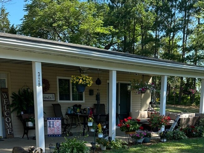 Foto del edificio - 3 Bedroom Single Family Home in Goreville