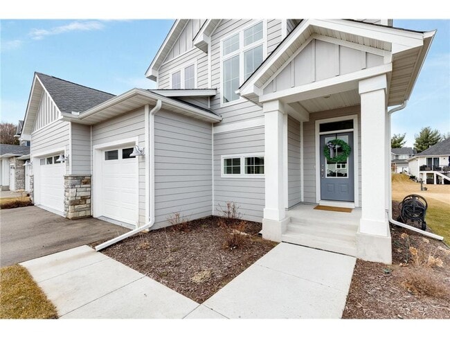 Building Photo - 493 Kerry Way