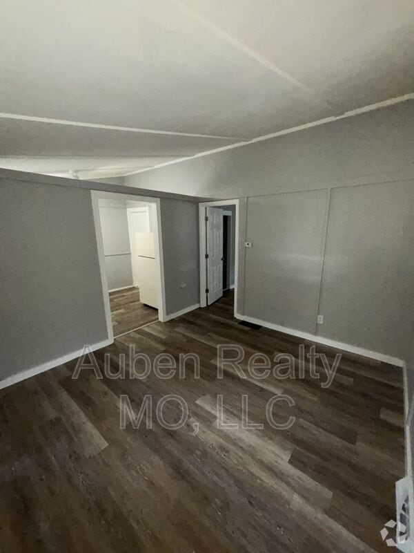 Building Photo - 1300 S Appleton Ave
