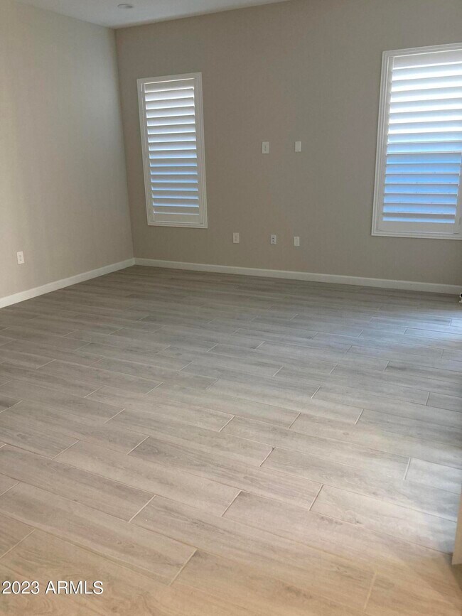 Foto del edificio - 4848 E Muriel Dr